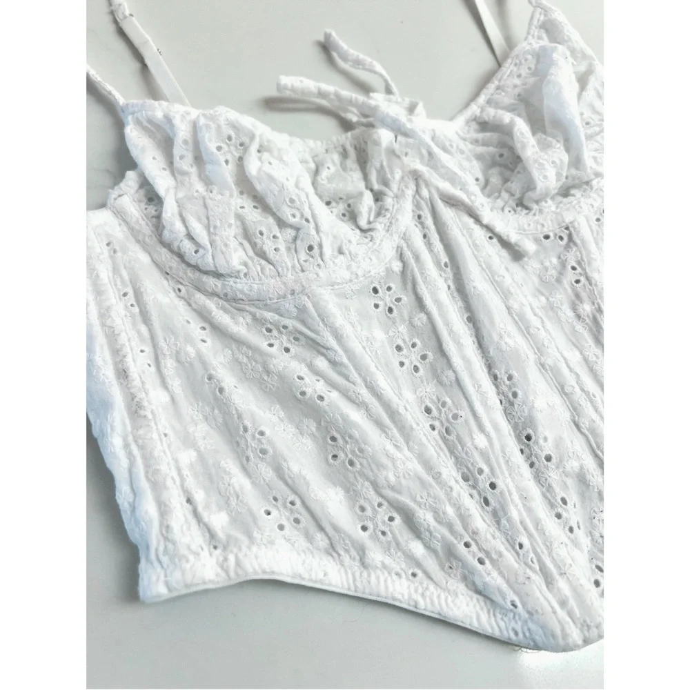 Urban Outfitters | Out from Under Dainty Eyelet Corset - Picture 4 of 6